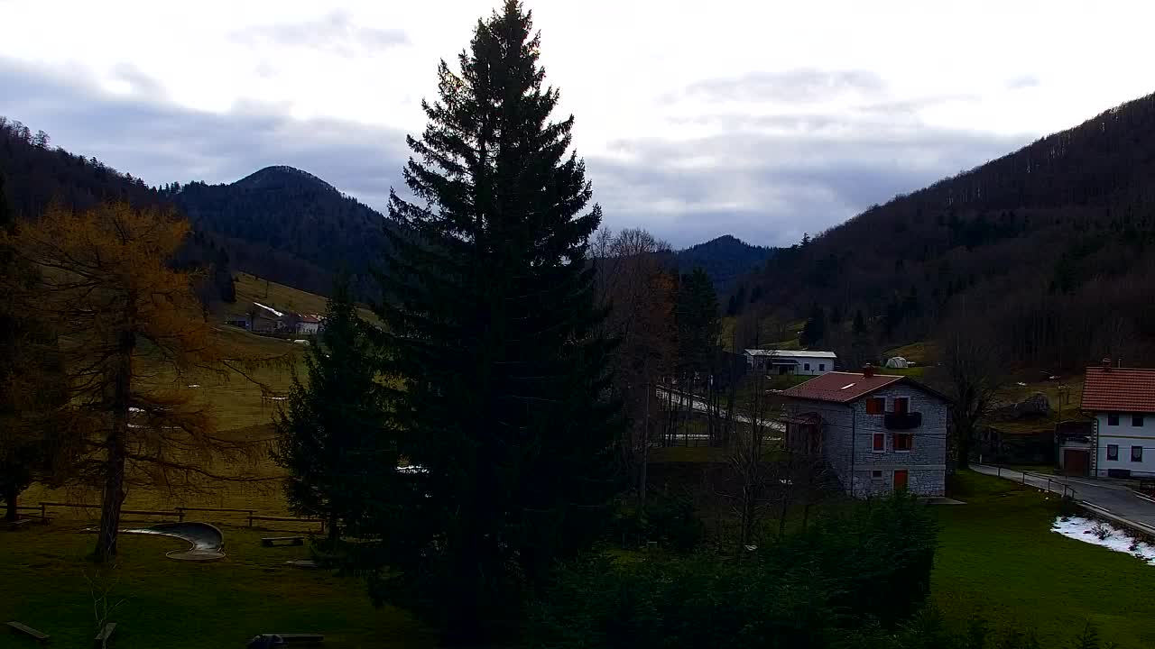 Lokve kamera – Naravne lepote Trnovskega gozda