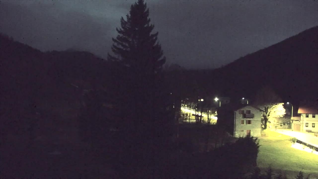 Camera en vivo Lokve – La belleza del bosque de Trnovo