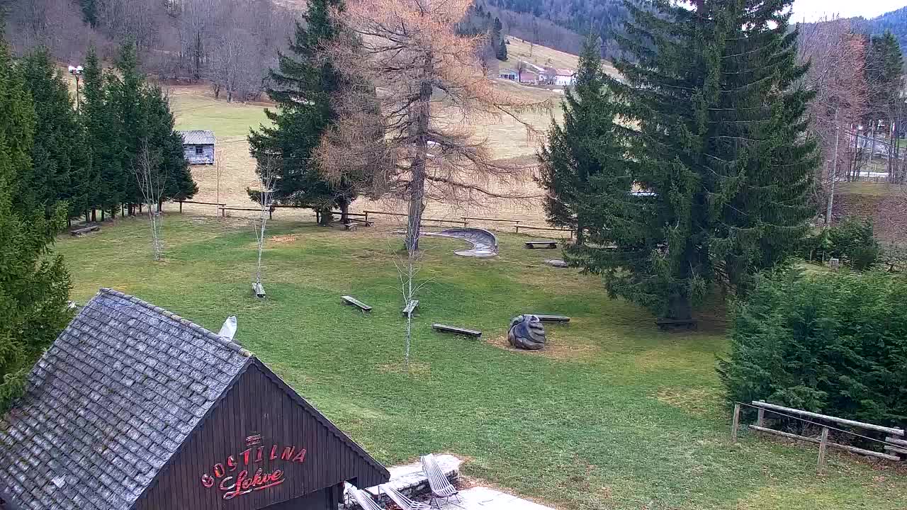 Camera en vivo Lokve – La belleza del bosque de Trnovo