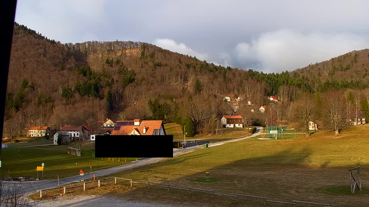 Camera en vivo Lokve – La belleza del bosque de Trnovo