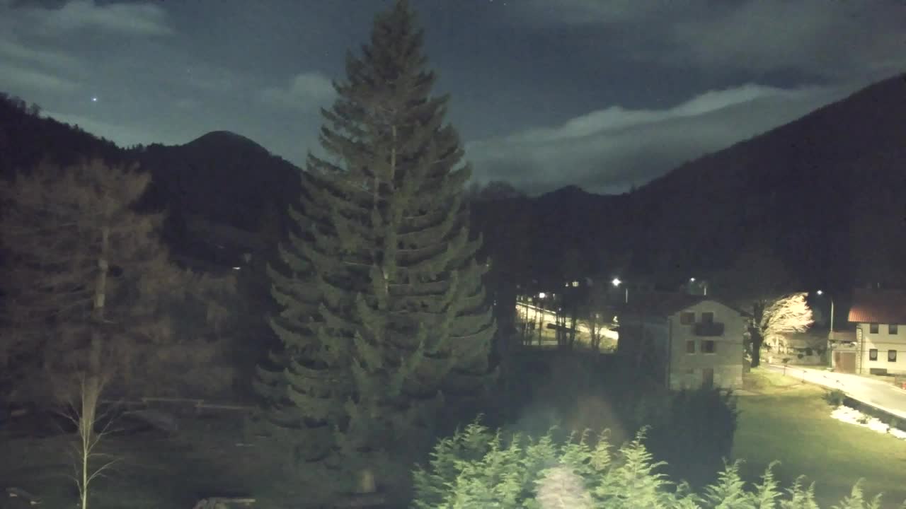 Camera en vivo Lokve – La belleza del bosque de Trnovo