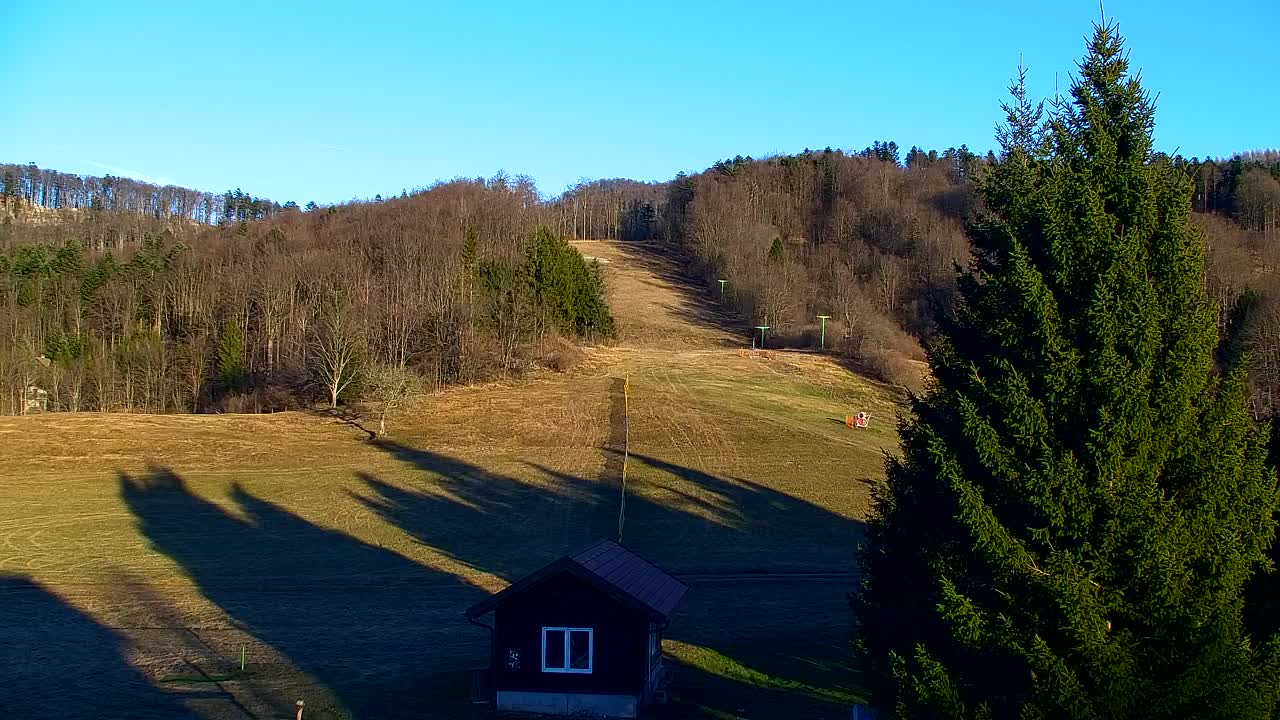 Camera en vivo Lokve – La belleza del bosque de Trnovo