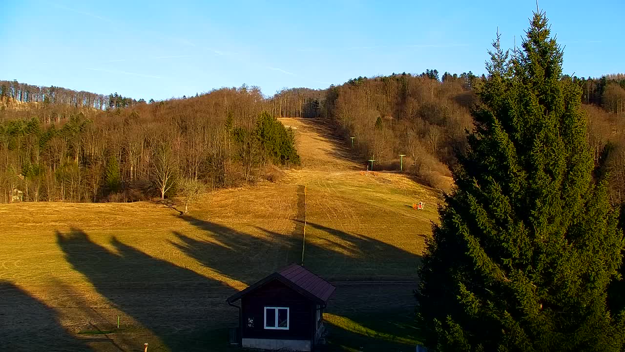 Camera en vivo Lokve – La belleza del bosque de Trnovo