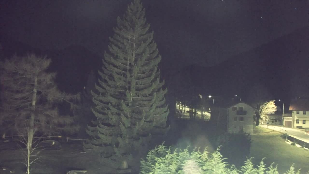 Camera en vivo Lokve – La belleza del bosque de Trnovo