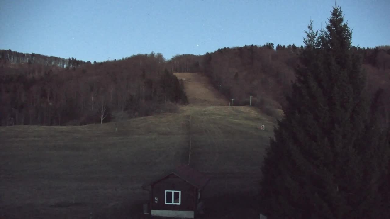 Camera en vivo Lokve – La belleza del bosque de Trnovo