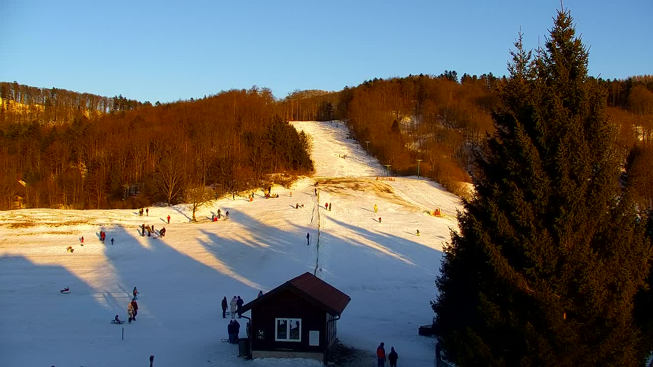 Camera en vivo Lokve – La belleza del bosque de Trnovo