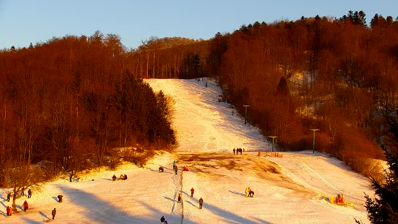 Camera en vivo Lokve – La belleza del bosque de Trnovo