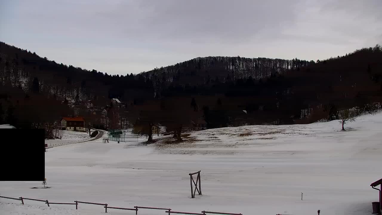 Camera en vivo Lokve – La belleza del bosque de Trnovo