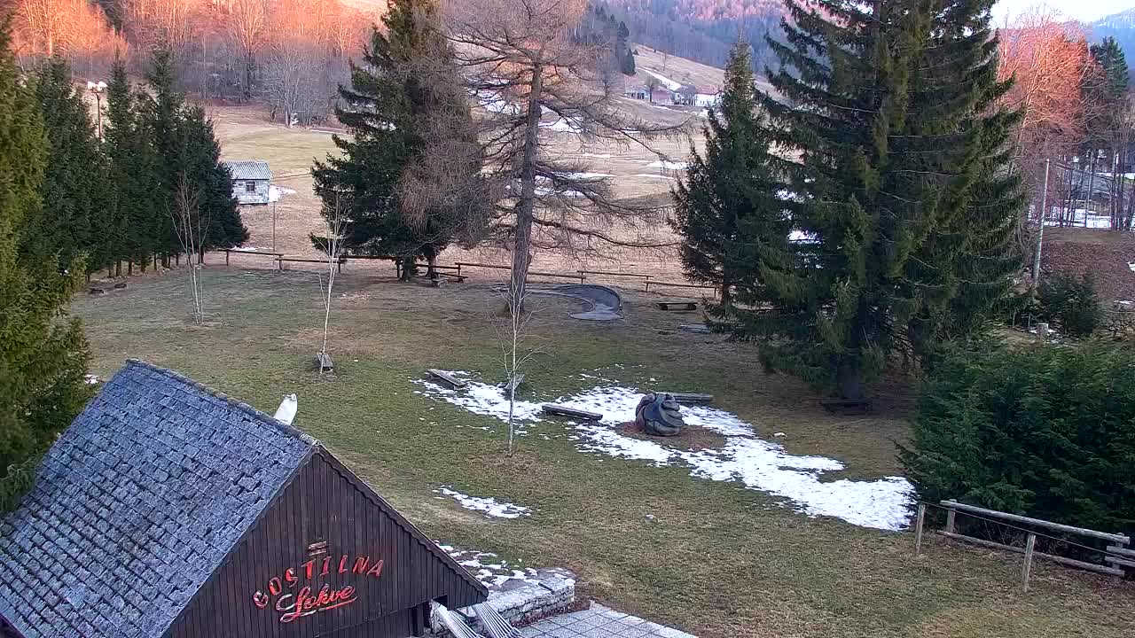 Camera en vivo Lokve – La belleza del bosque de Trnovo