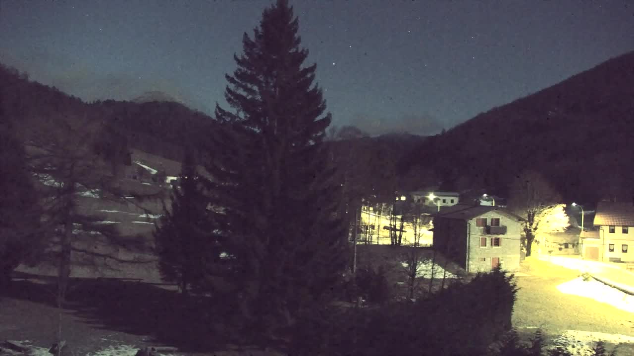 Camera en vivo Lokve – La belleza del bosque de Trnovo