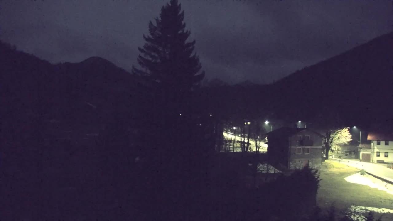 Camera en vivo Lokve – La belleza del bosque de Trnovo