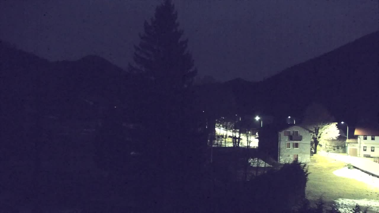 Camera en vivo Lokve – La belleza del bosque de Trnovo