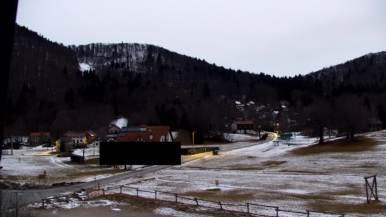 Camera en vivo Lokve – La belleza del bosque de Trnovo