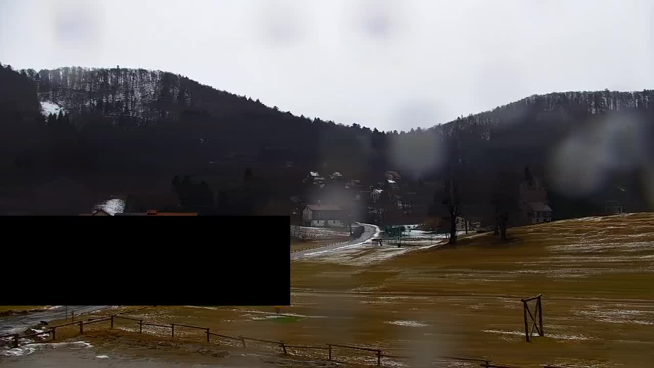 Camera en vivo Lokve – La belleza del bosque de Trnovo