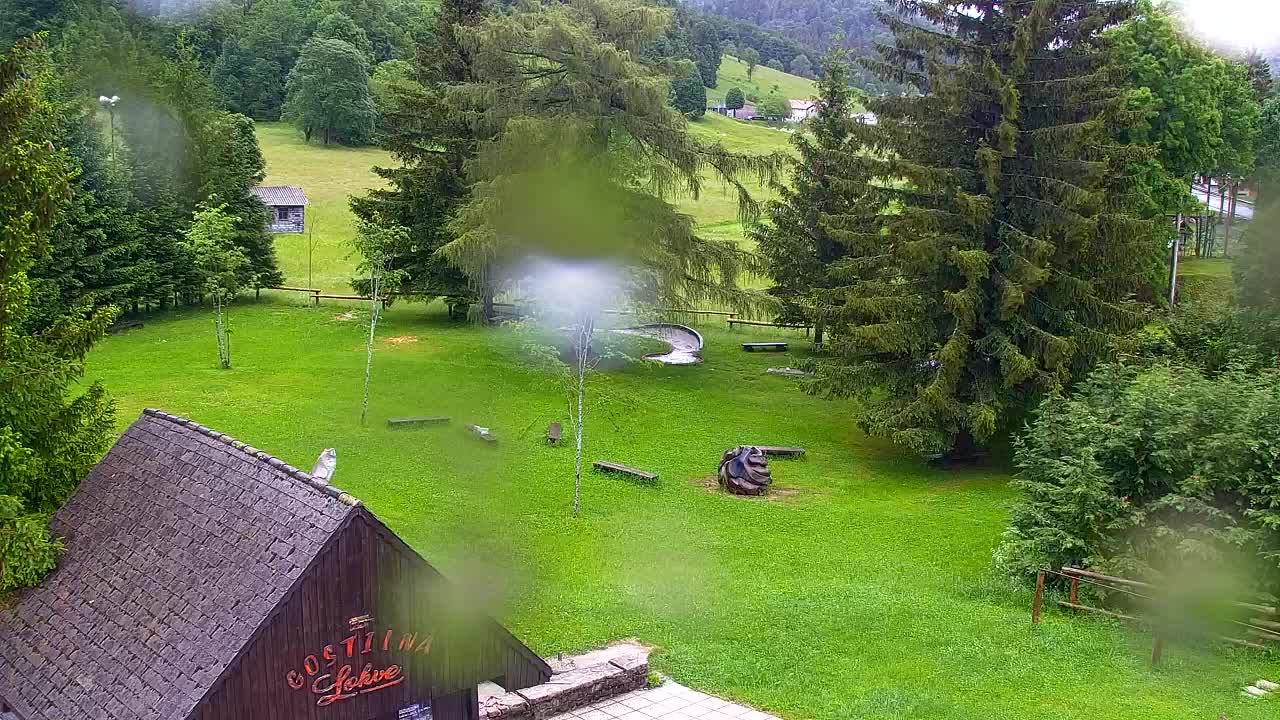 Camera en vivo Lokve – La belleza del bosque de Trnovo