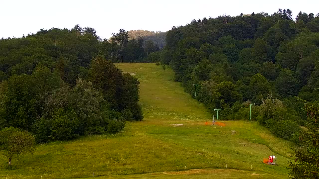 Camera en vivo Lokve – La belleza del bosque de Trnovo