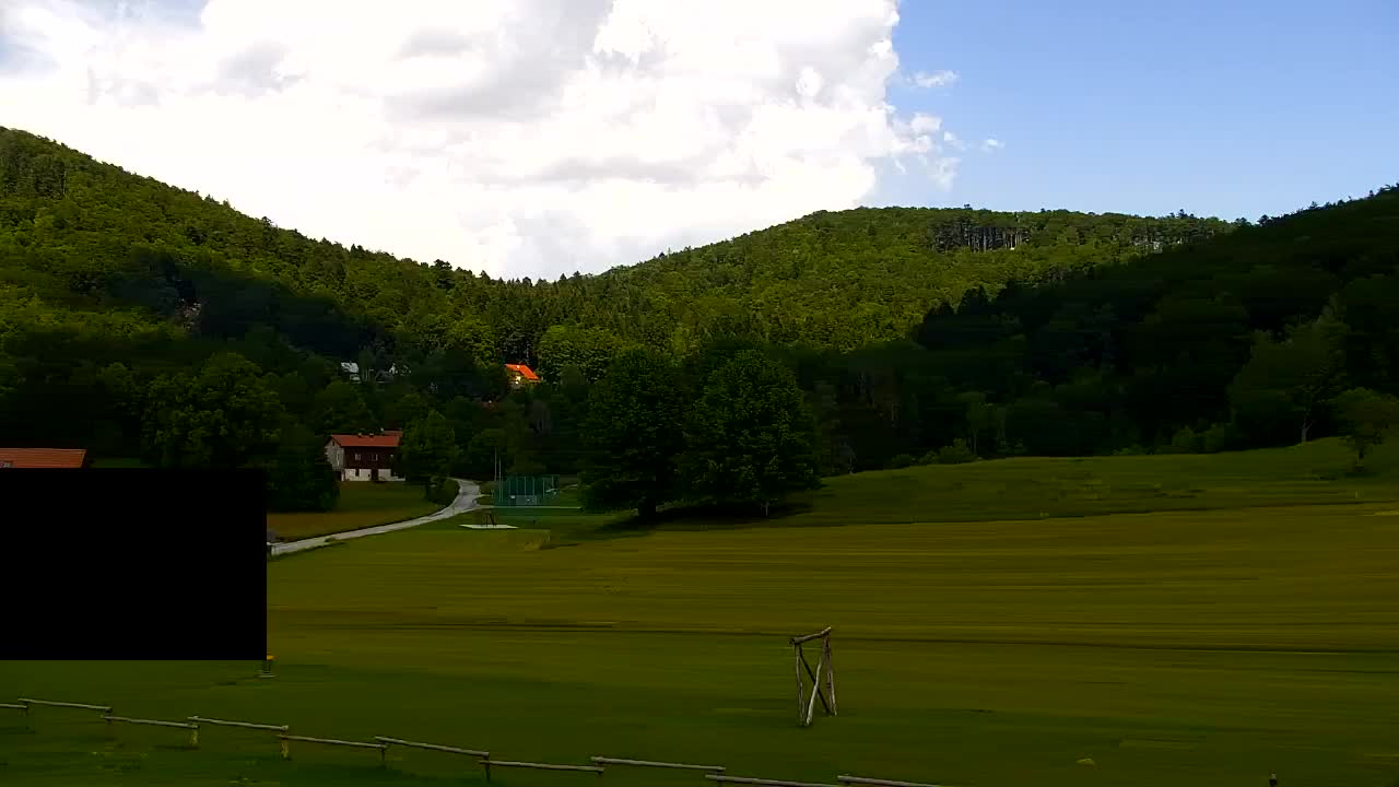 Camera en vivo Lokve – La belleza del bosque de Trnovo