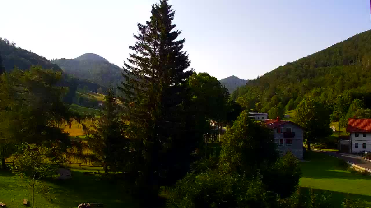 Camera en vivo Lokve – La belleza del bosque de Trnovo