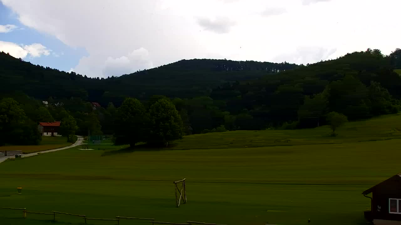 Camera en vivo Lokve – La belleza del bosque de Trnovo