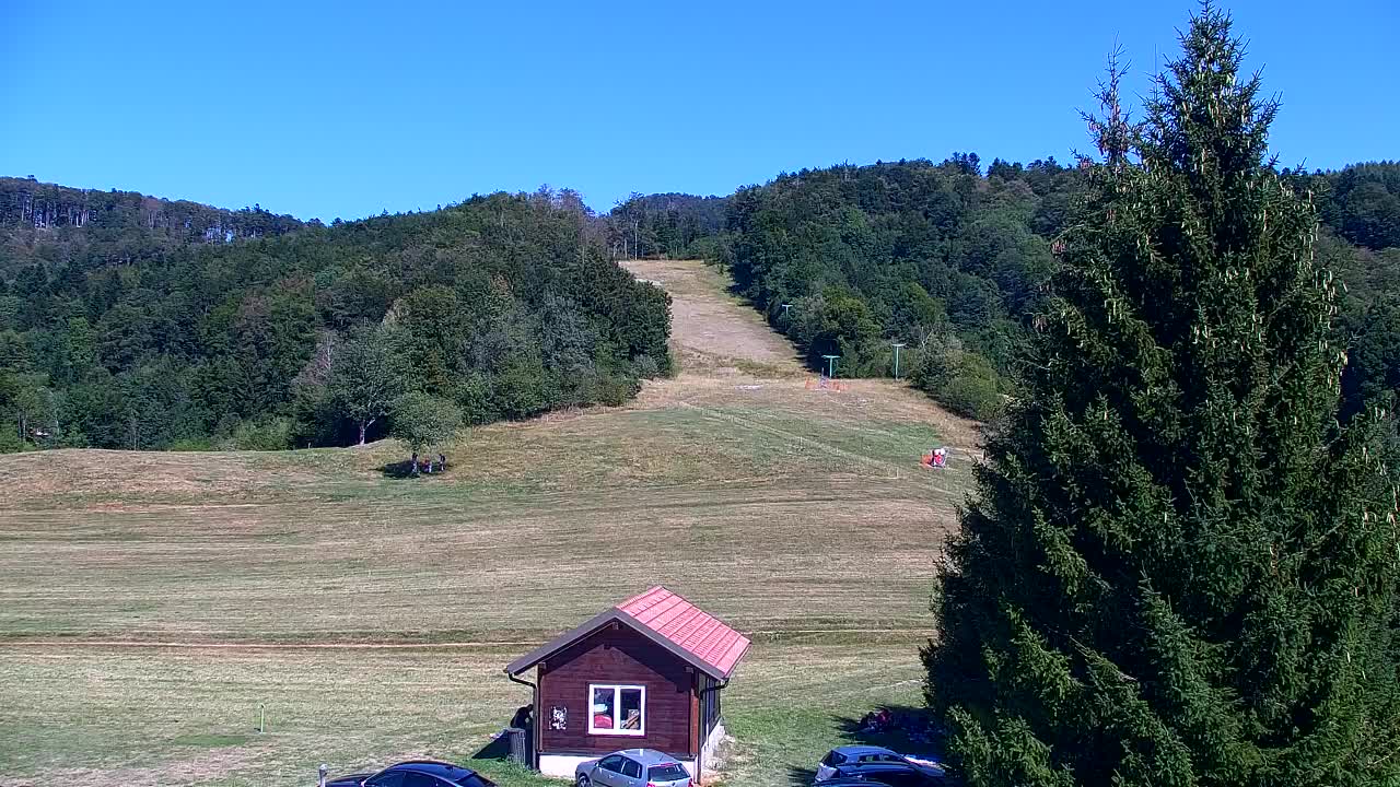 Camera en vivo Lokve – La belleza del bosque de Trnovo