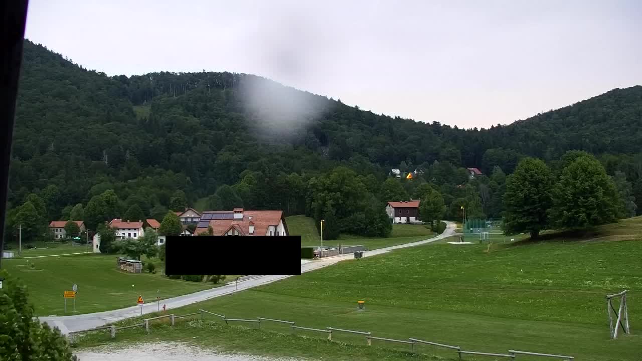 Camera en vivo Lokve – La belleza del bosque de Trnovo