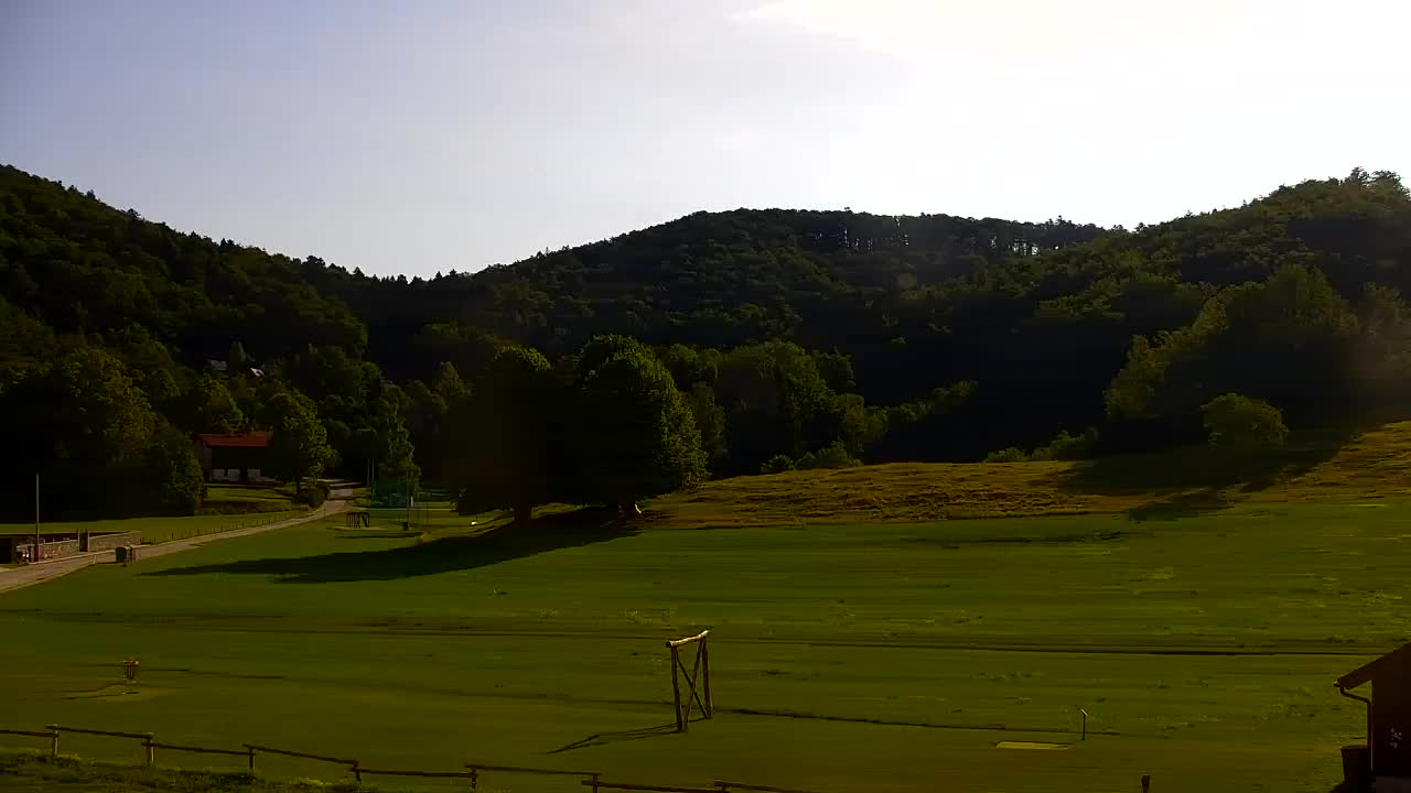 Camera en vivo Lokve – La belleza del bosque de Trnovo