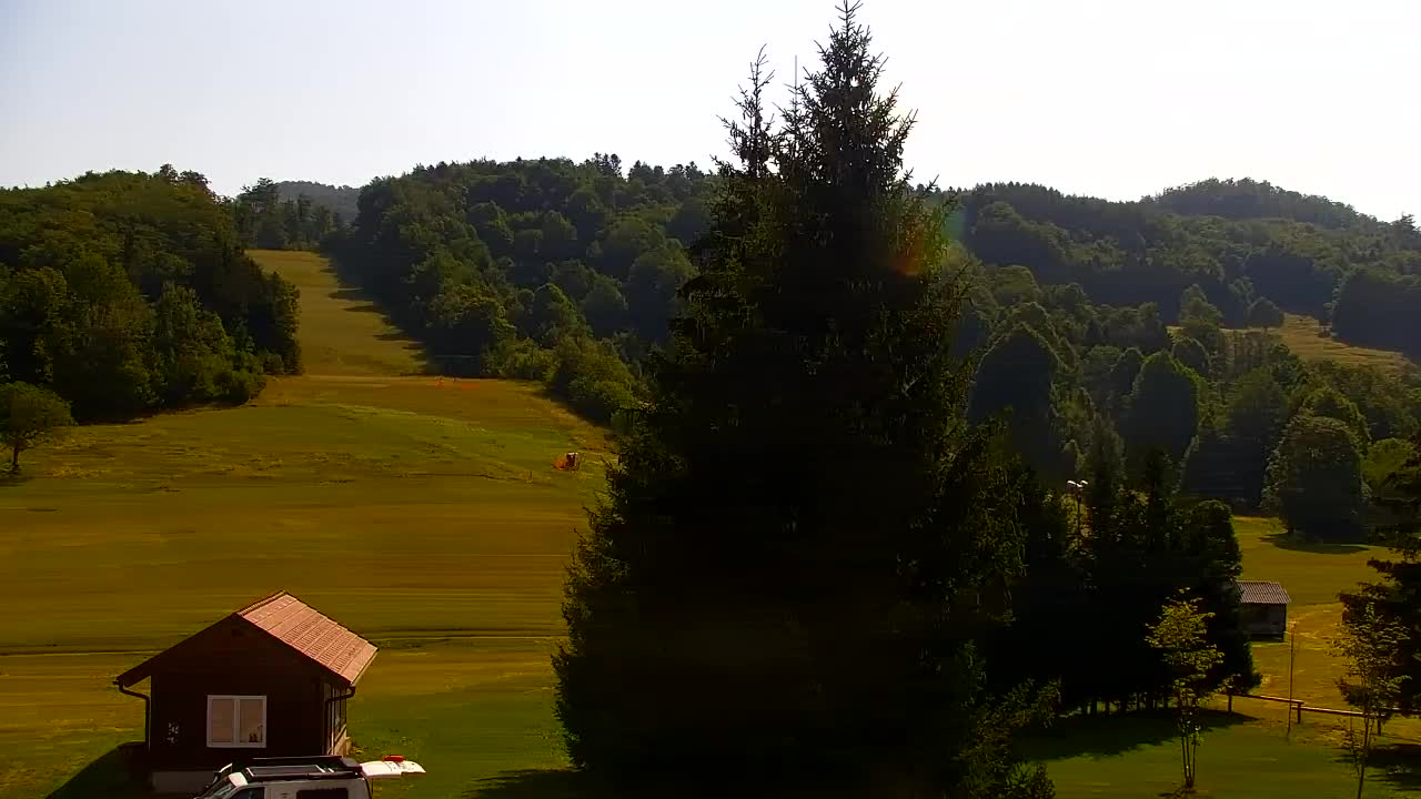 Camera en vivo Lokve – La belleza del bosque de Trnovo