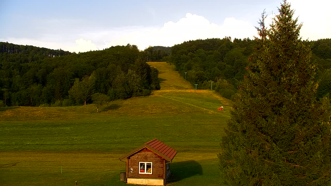 Camera en vivo Lokve – La belleza del bosque de Trnovo