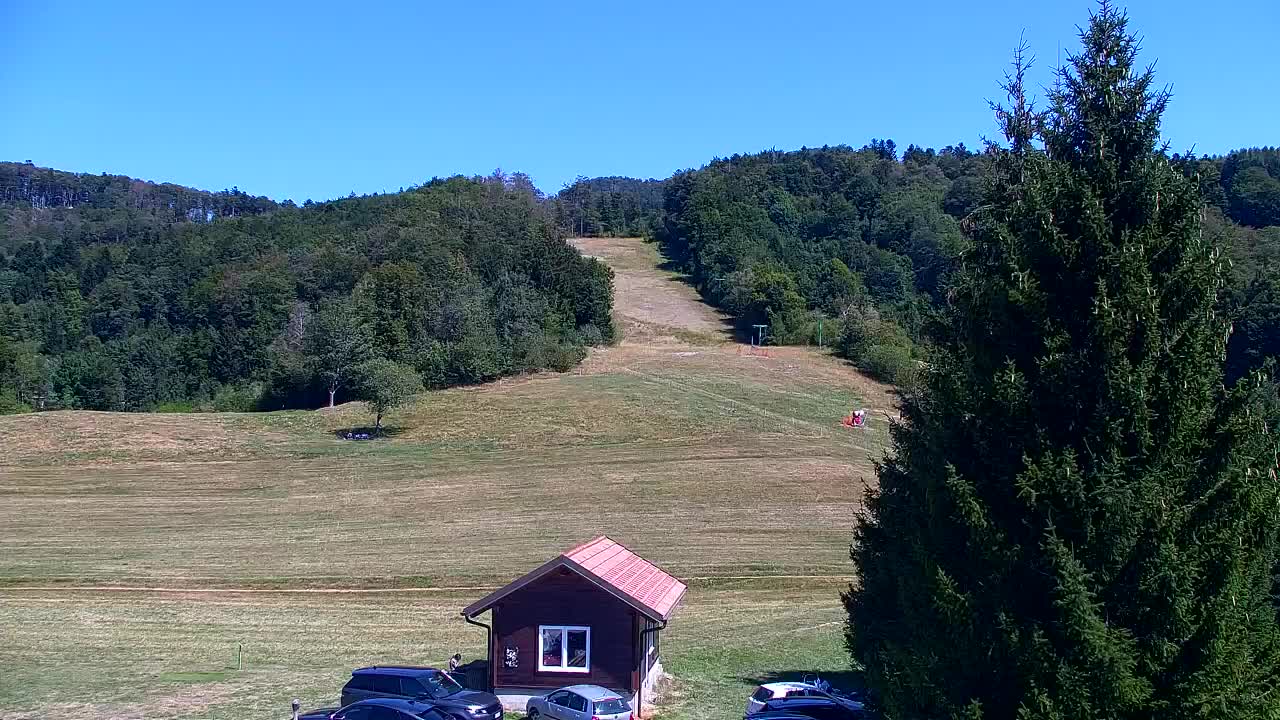 Camera en vivo Lokve – La belleza del bosque de Trnovo