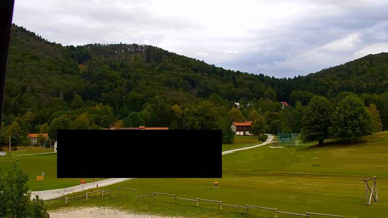 Camera en vivo Lokve – La belleza del bosque de Trnovo