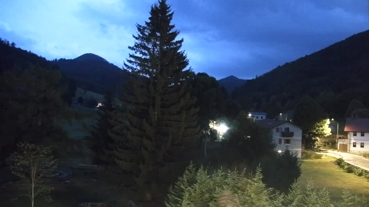 Camera en vivo Lokve – La belleza del bosque de Trnovo