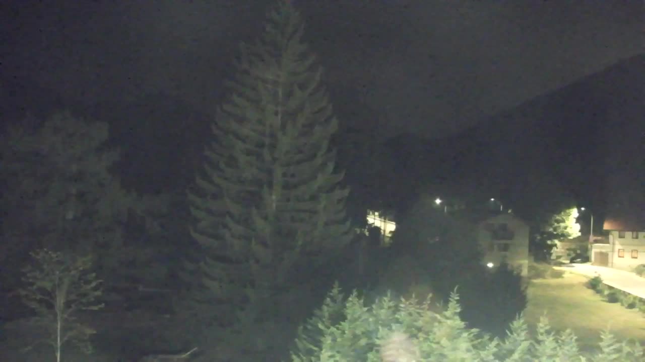 Camera en vivo Lokve – La belleza del bosque de Trnovo