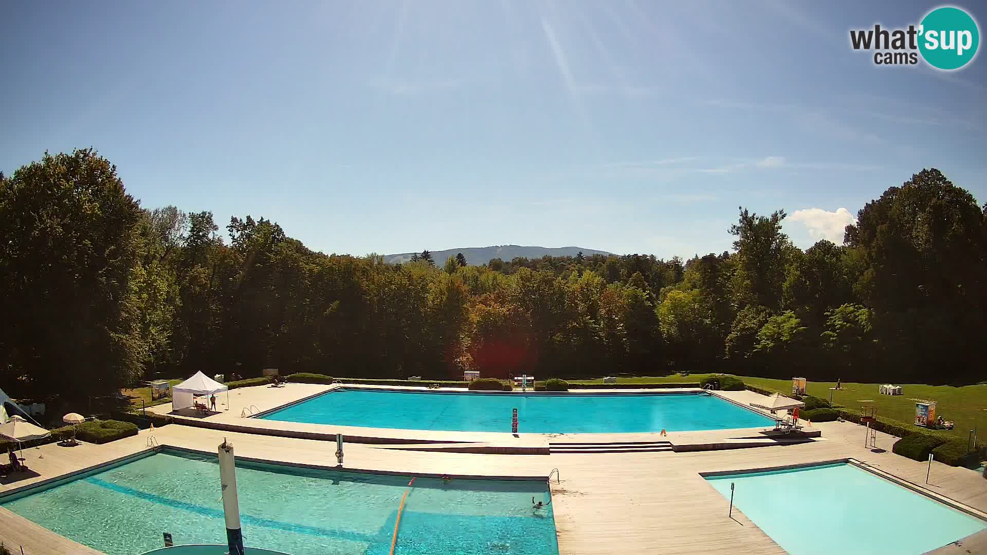Cámara web en la piscina de la isla de Maribor