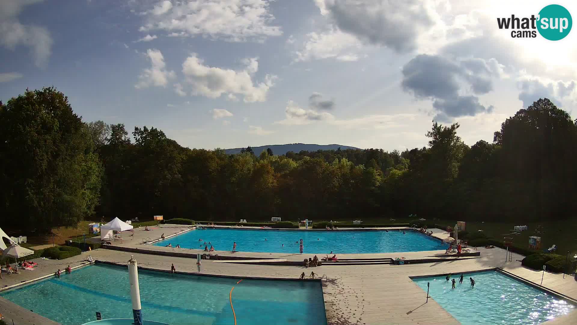 Cámara web en la piscina de la isla de Maribor