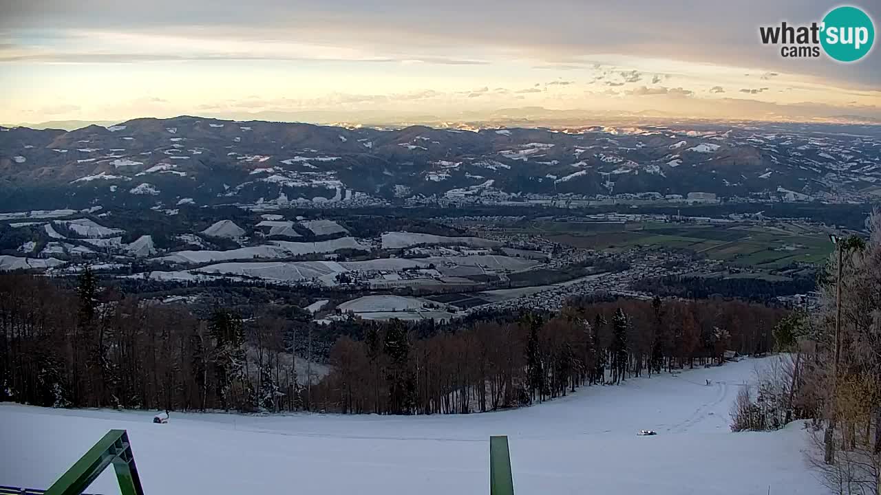 Pohorje spletna kamera | Spodnja postaja Sleme