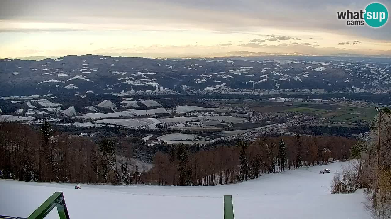 Pohorje spletna kamera | Spodnja postaja Sleme