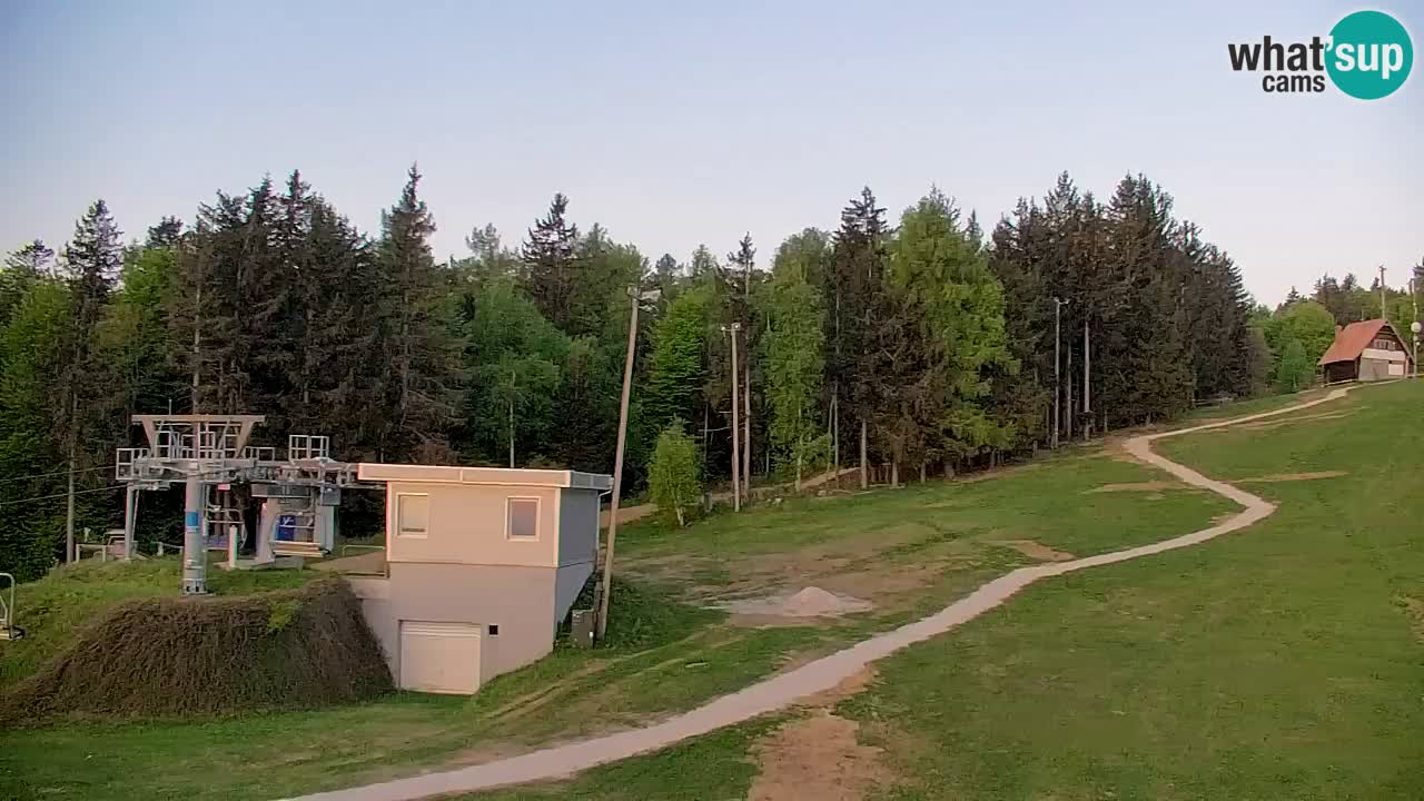 Pohorje spletna kamera | Spodnja postaja Sleme