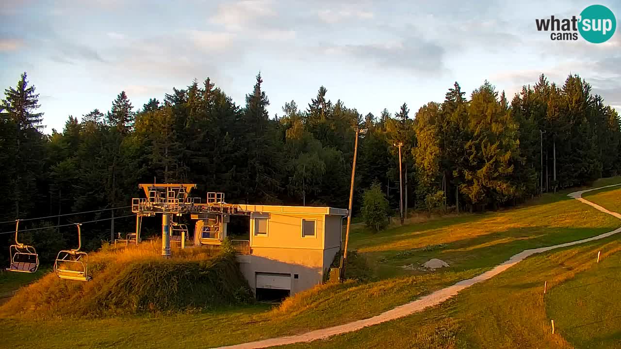 Pohorje spletna kamera | Spodnja postaja Sleme