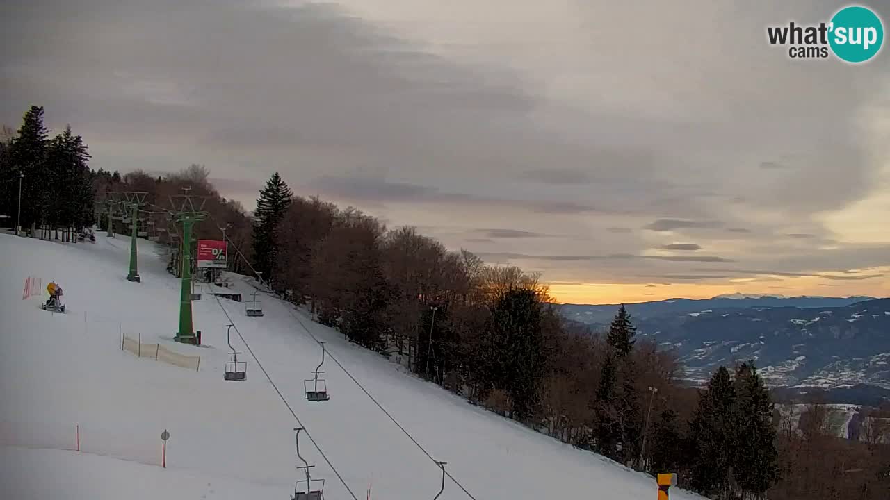 Pohorje spletna kamera | Spodnja postaja Sleme