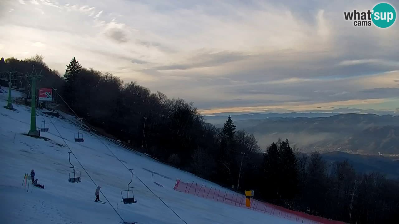 Pohorje spletna kamera | Spodnja postaja Sleme