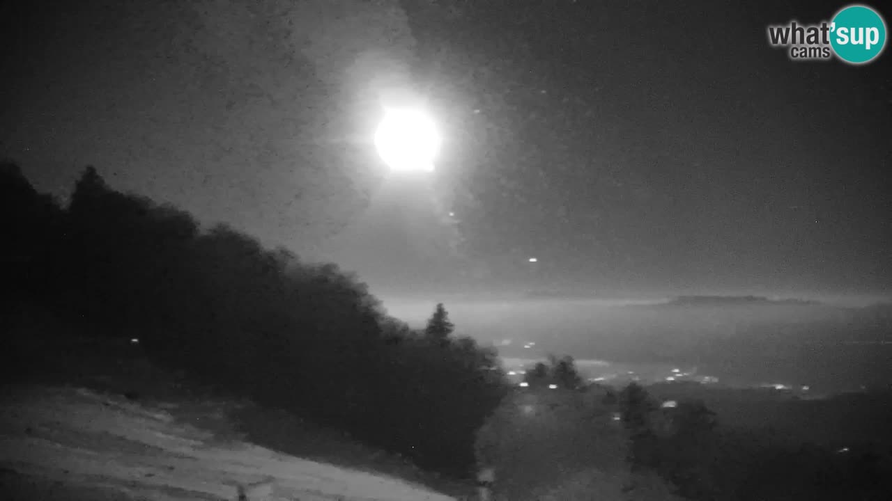 Pohorje spletna kamera | Spodnja postaja Sleme