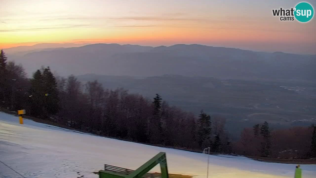 Pohorje spletna kamera | Spodnja postaja Sleme