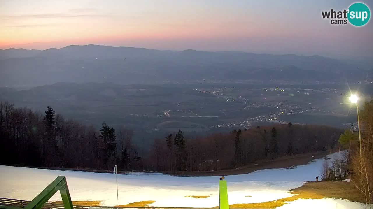 Pohorje spletna kamera | Spodnja postaja Sleme
