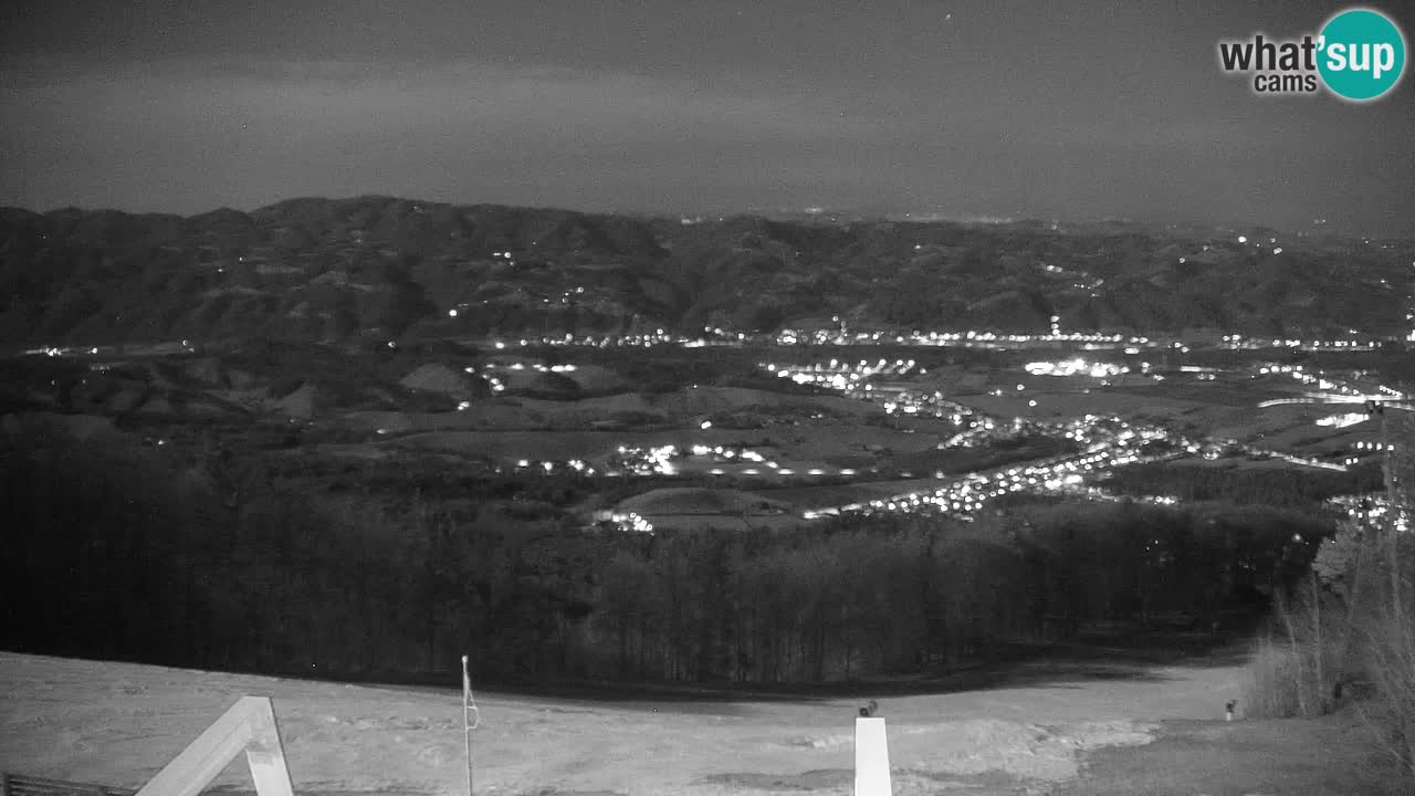 Pohorje spletna kamera | Spodnja postaja Sleme