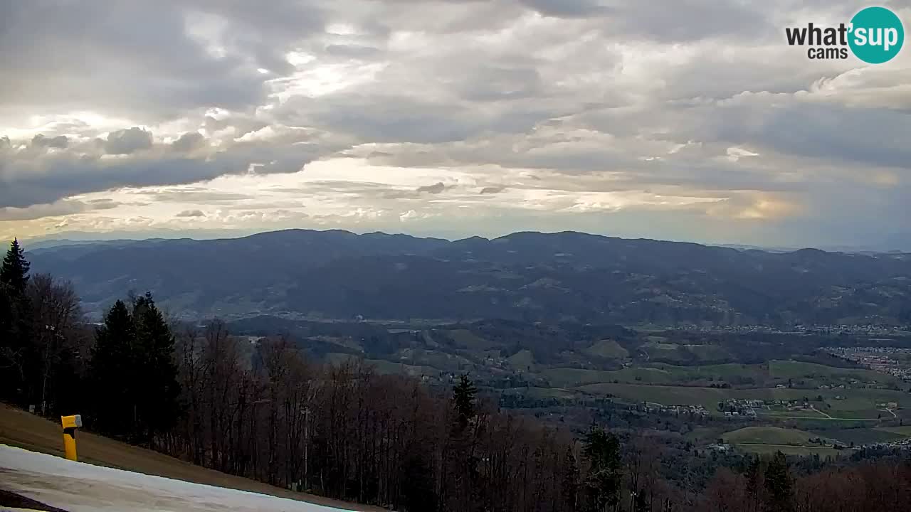 Pohorje spletna kamera | Spodnja postaja Sleme