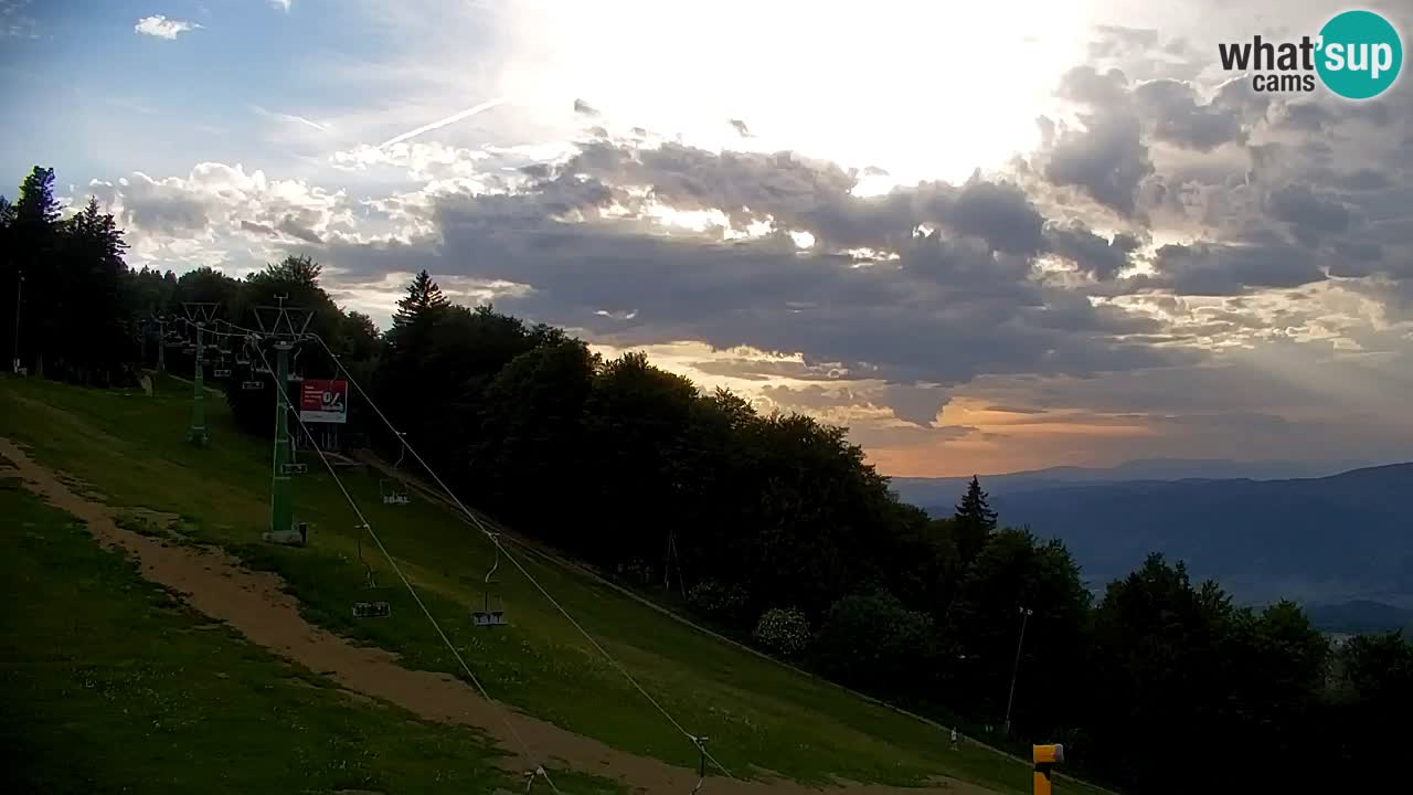 Pohorje spletna kamera | Spodnja postaja Sleme