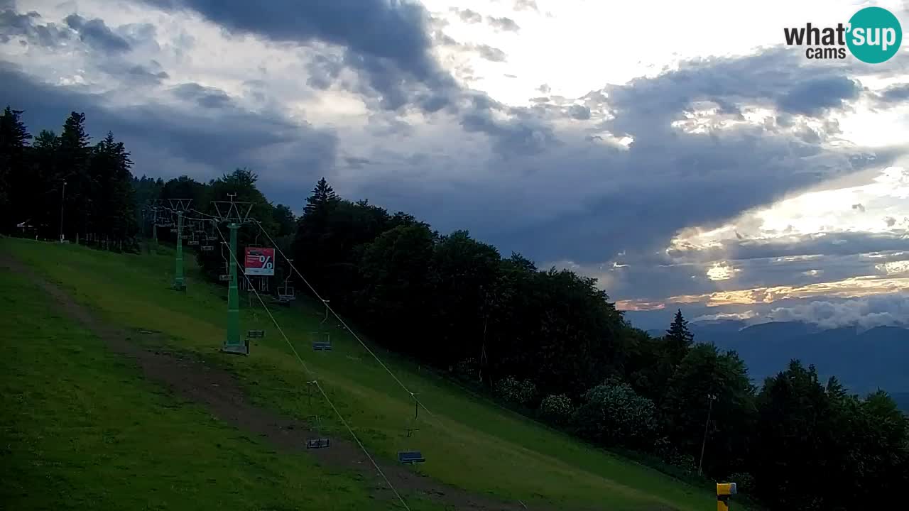Pohorje spletna kamera | Spodnja postaja Sleme