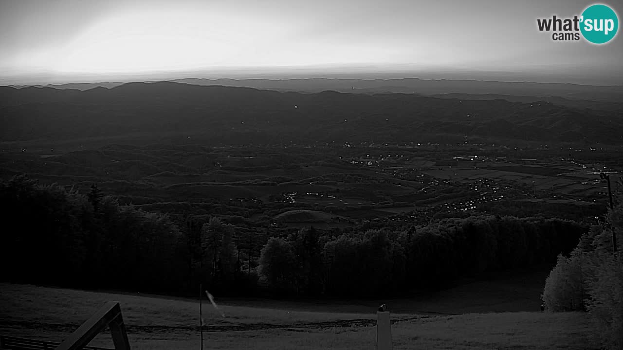 Pohorje spletna kamera | Spodnja postaja Sleme