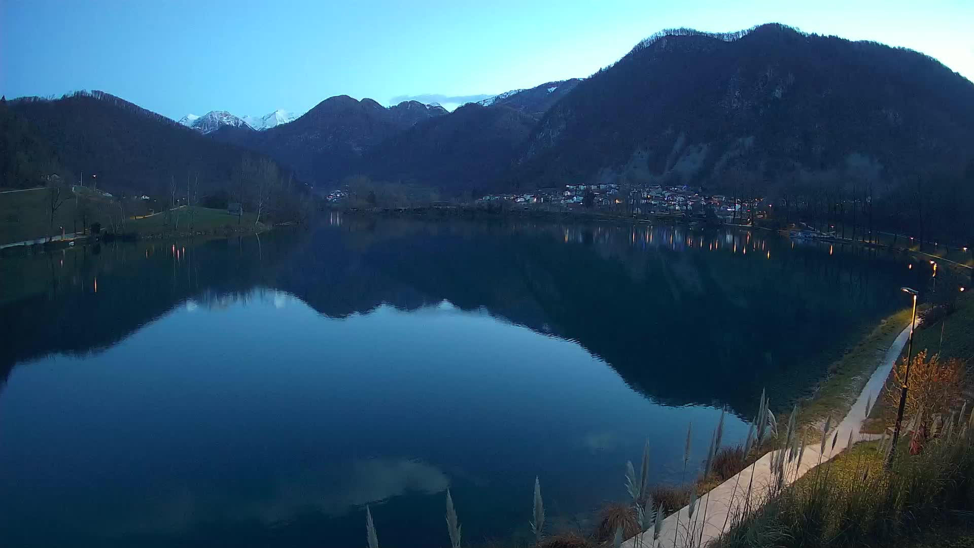 Spletna kamera Most na Soči – jezero