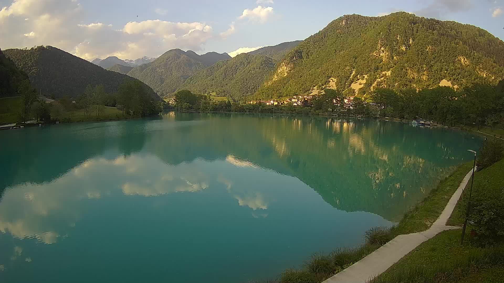 Spletna kamera Most na Soči – jezero